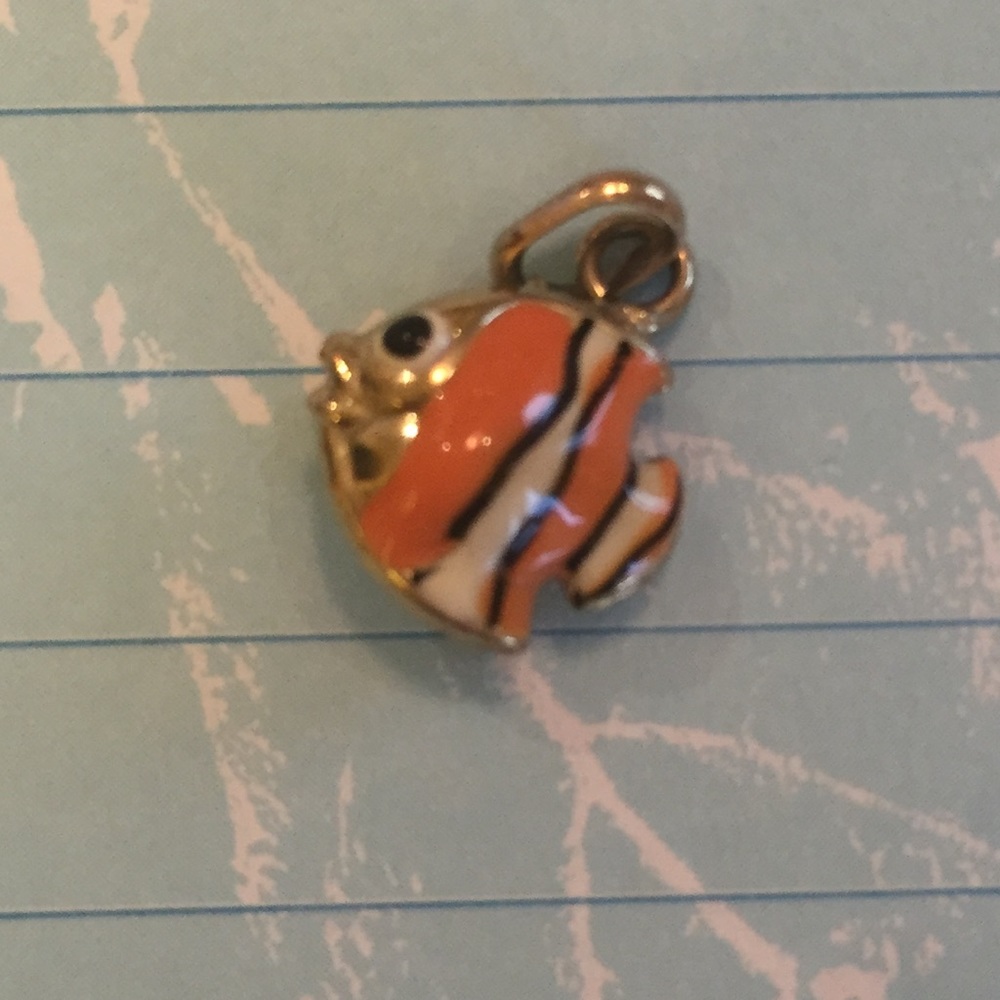 Vintage 3D enamel fish charm modeled in 9k